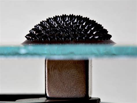 Ferrofluids: Những Lợi Ích Phi Thường trong Các Hệ Thống Từ và Nhiệt!